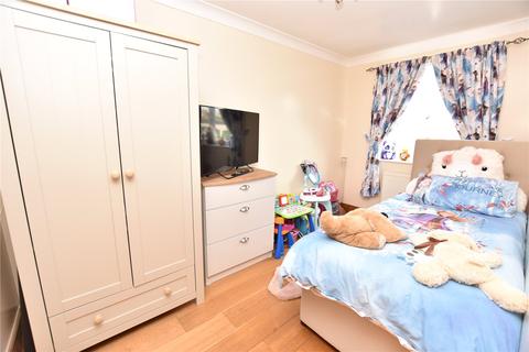 14 Bamburgh Road, Leeds, LS15 8UH