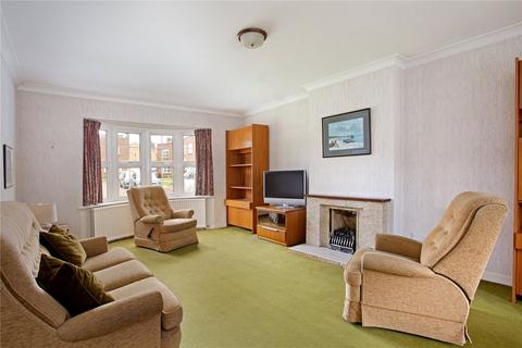 32 Gateway Close, Northwood, HA6 2RW