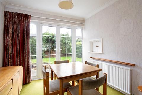 32 Gateway Close, Northwood, HA6 2RW