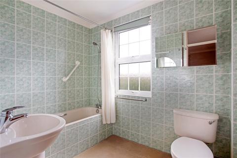32 Gateway Close, Northwood, HA6 2RW