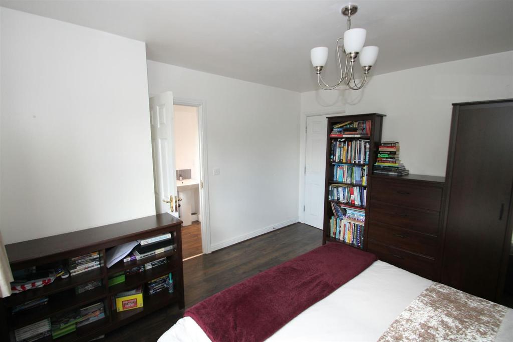 Bedroom 2 Aspect 2