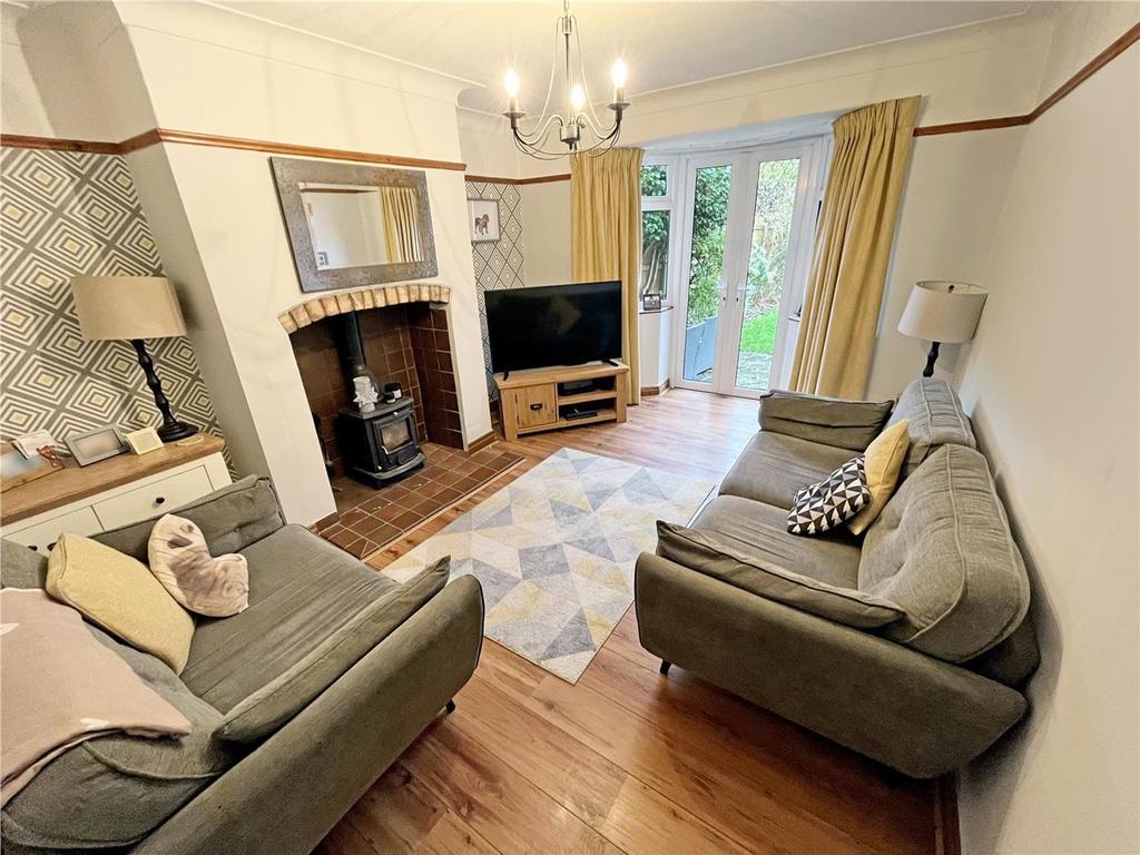 Cranleigh Drive, Brooklands, Sale 3 bed semidetached house £425,000