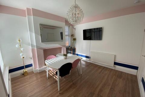 59 Beech Grove, Sale, M33 6RT