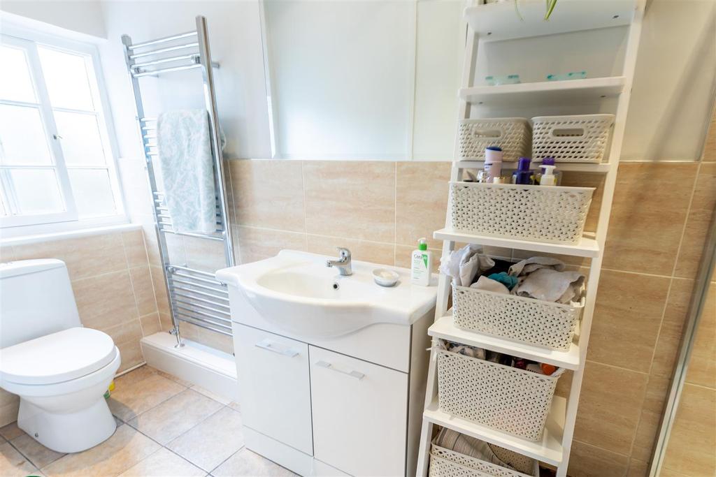 En suite shower room