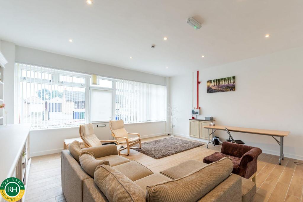 Mere Lane, Armthorpe, Doncaster 3 bed house