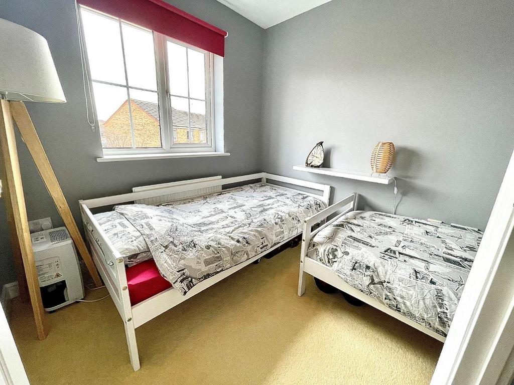 Bed 4.jpg