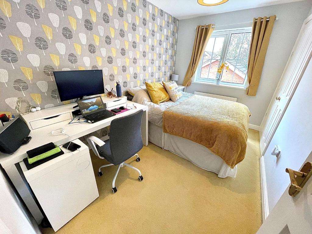 Bed 3.jpg