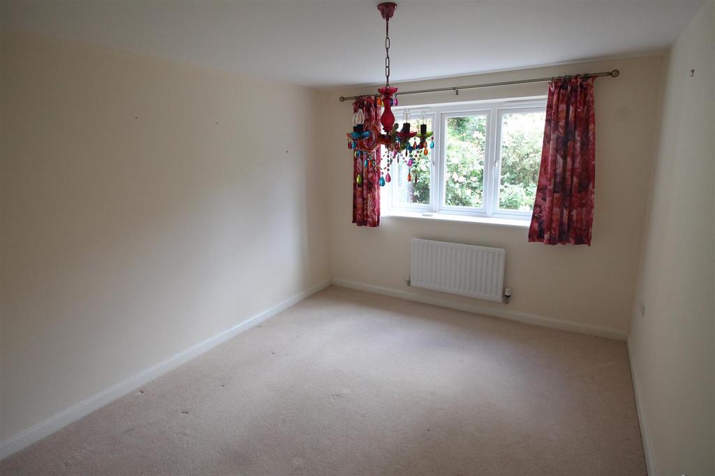 Bakers Lane, Long Buckby, Northampton 4 bed house £475,000