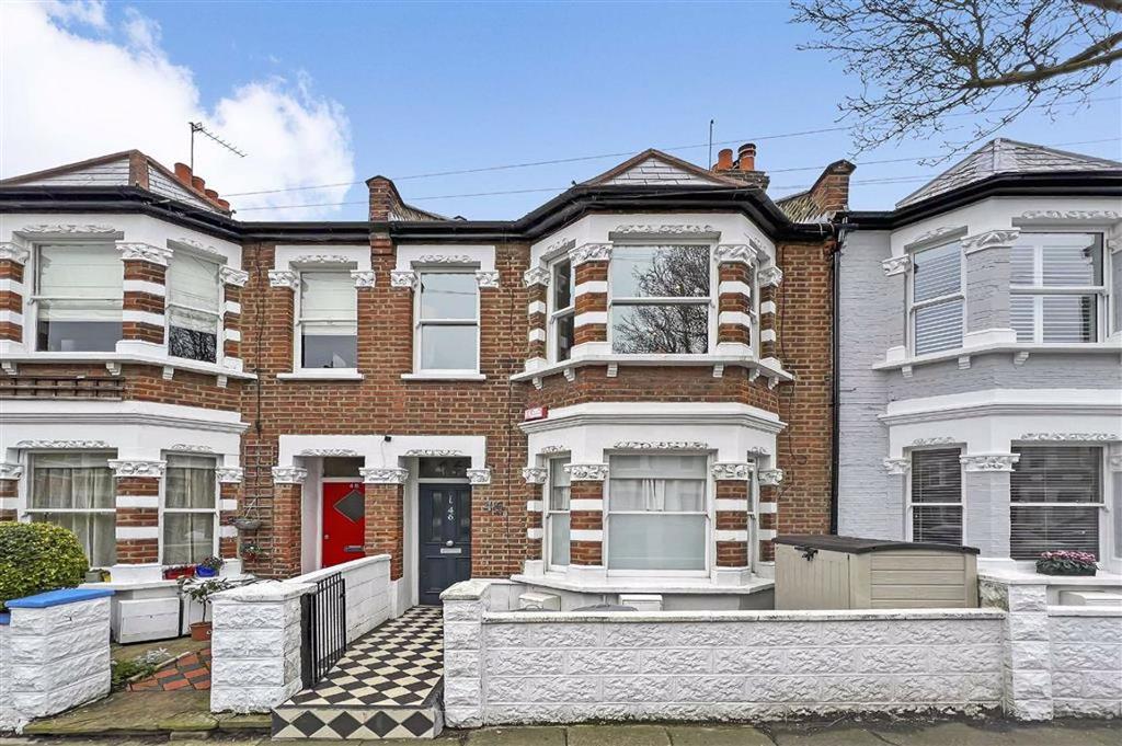 Rotherwood Road, Putney, SW15 3 bed £875,000