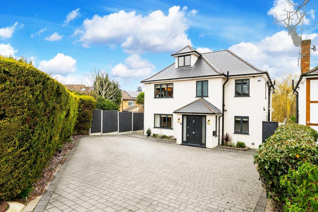 Albion Park, Loughton 5 bed detached house £1,900,000