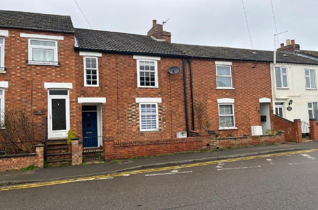 Wellingborough Road, Earls Barton, Northamptonshire, NN6 0JR 2 bed