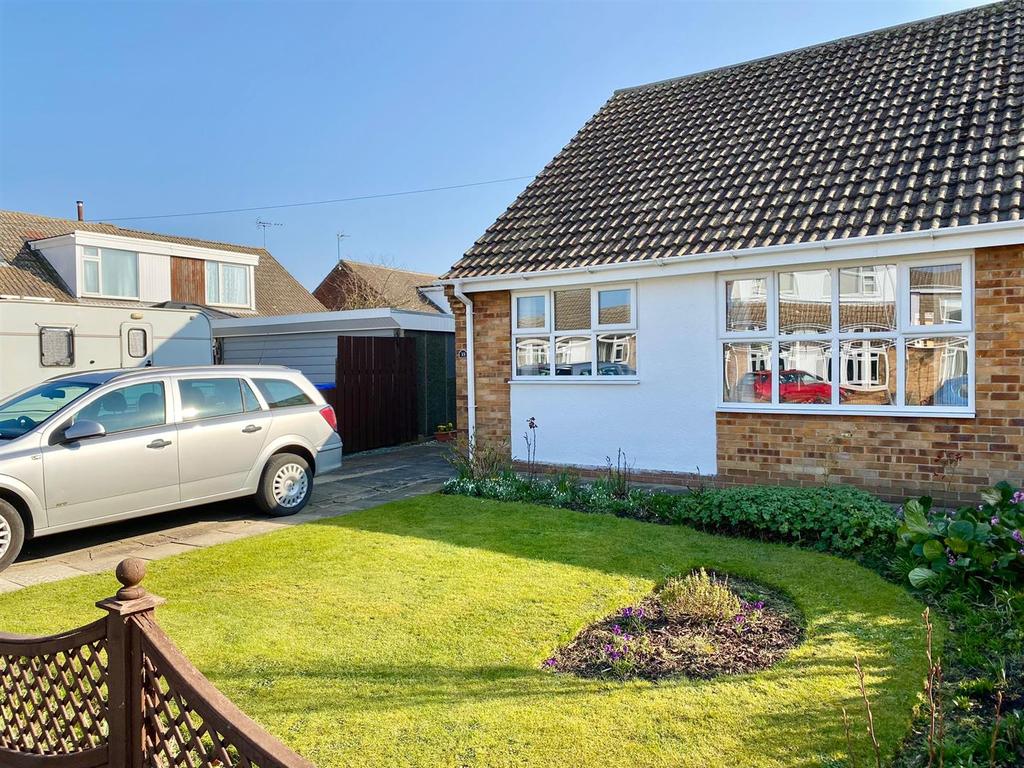 Northgate, Hornsea 2 bed semidetached bungalow £185,000