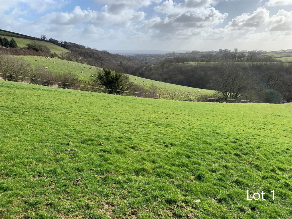 Whitestone, Exeter Land £215,000