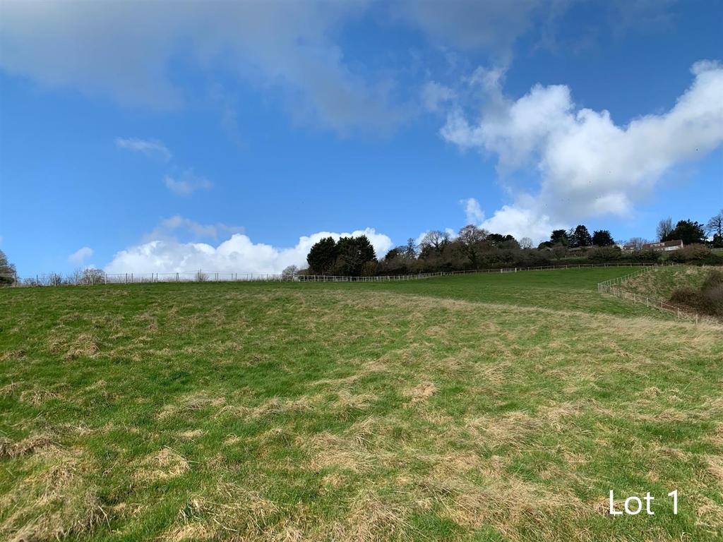 Whitestone, Exeter Land £215,000
