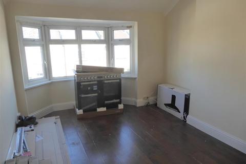 1 Station Road, Hounslow, TW3 2AL