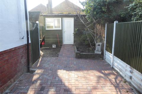 1 Station Road, Hounslow, TW3 2AL