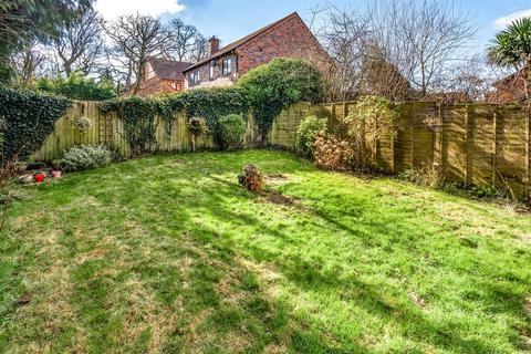 2 Head Down, Petersfield, GU31 4PS