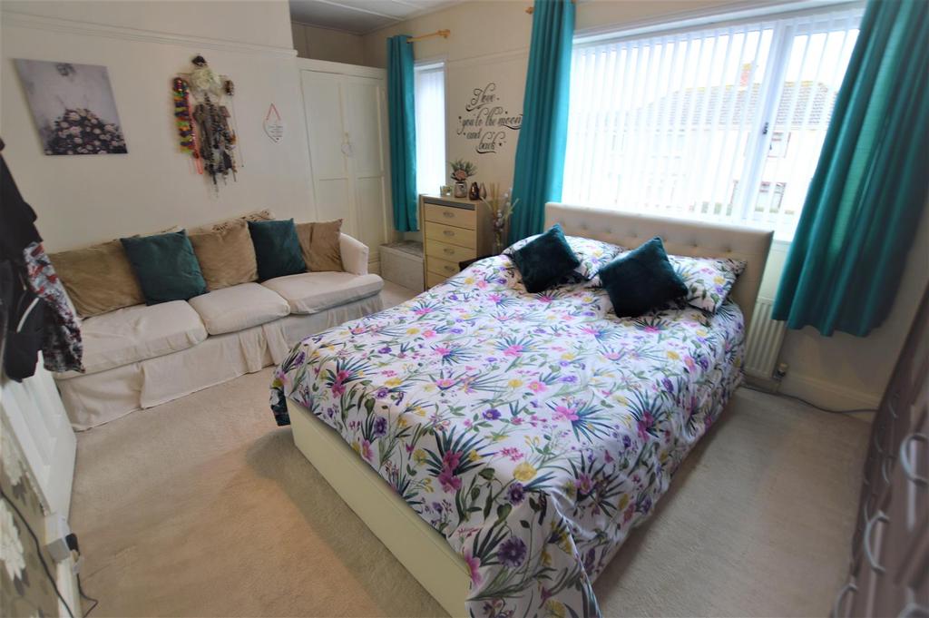 Bed1 .JPG