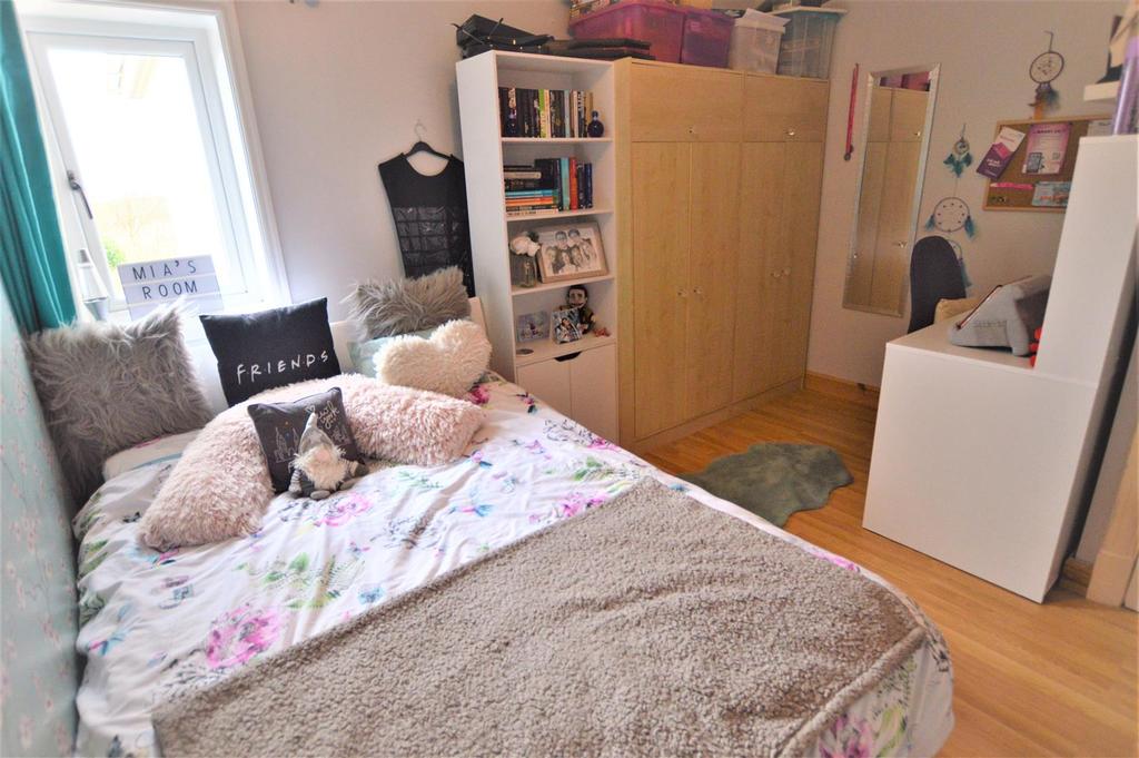 Bed2.JPG