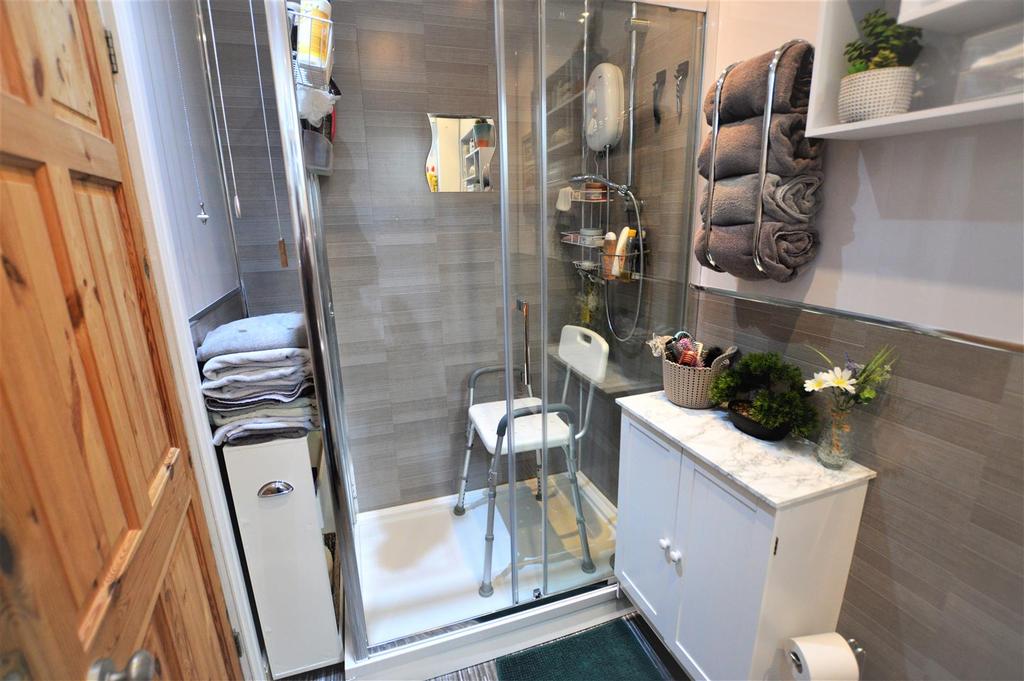 Shower room.JPG