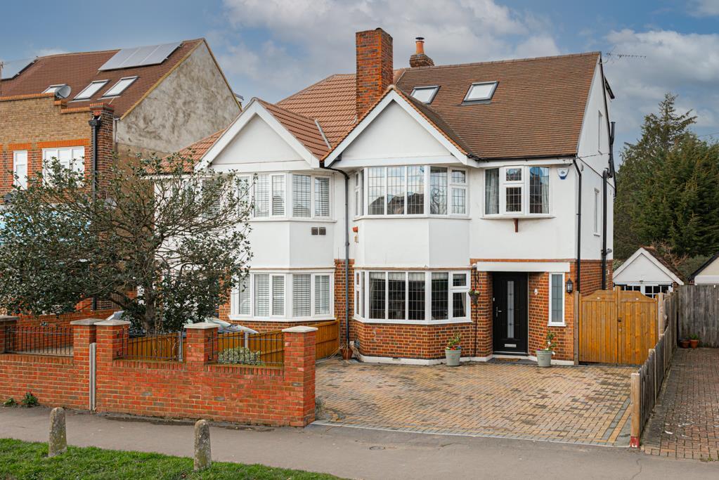 Stoneleigh Park Road, Epsom 4 bed semidetached house £730,000