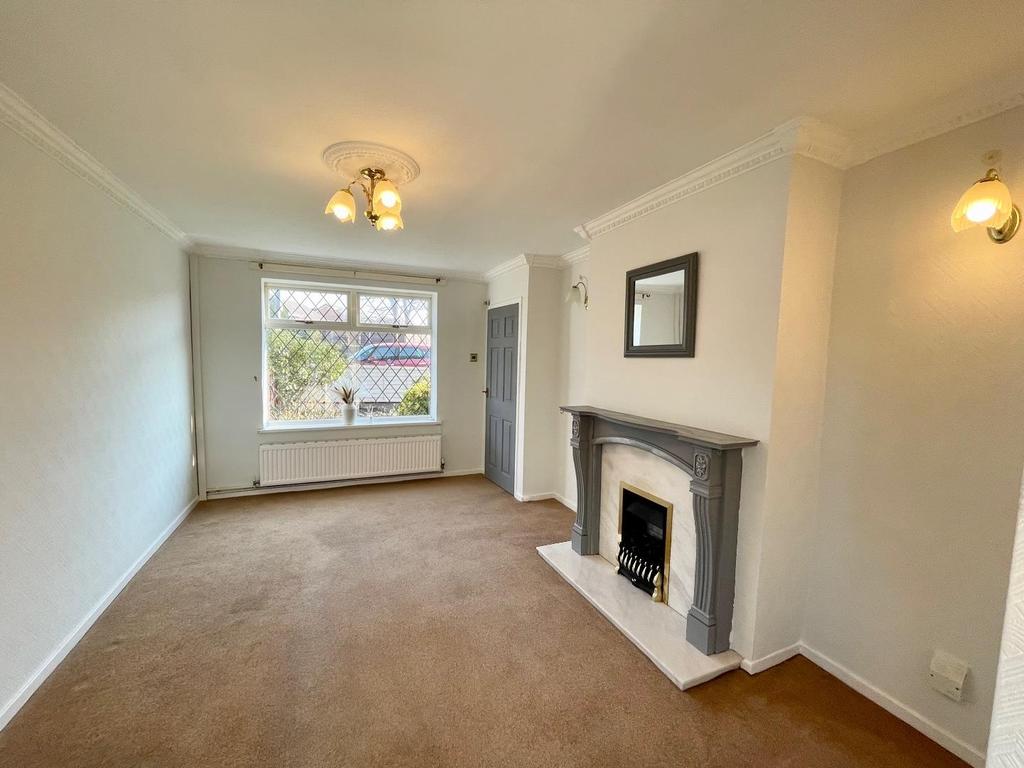 Dalton Green Lane, Huddersfield 2 bed semidetached house £145,000