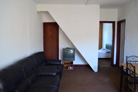 3 bedroom flat to rent - Woodsley Road, Woodhouse, Leeds, LS3