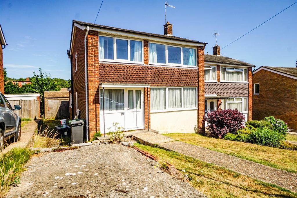 Madeira Drive, Hastings 3 bed semidetached house £350,000
