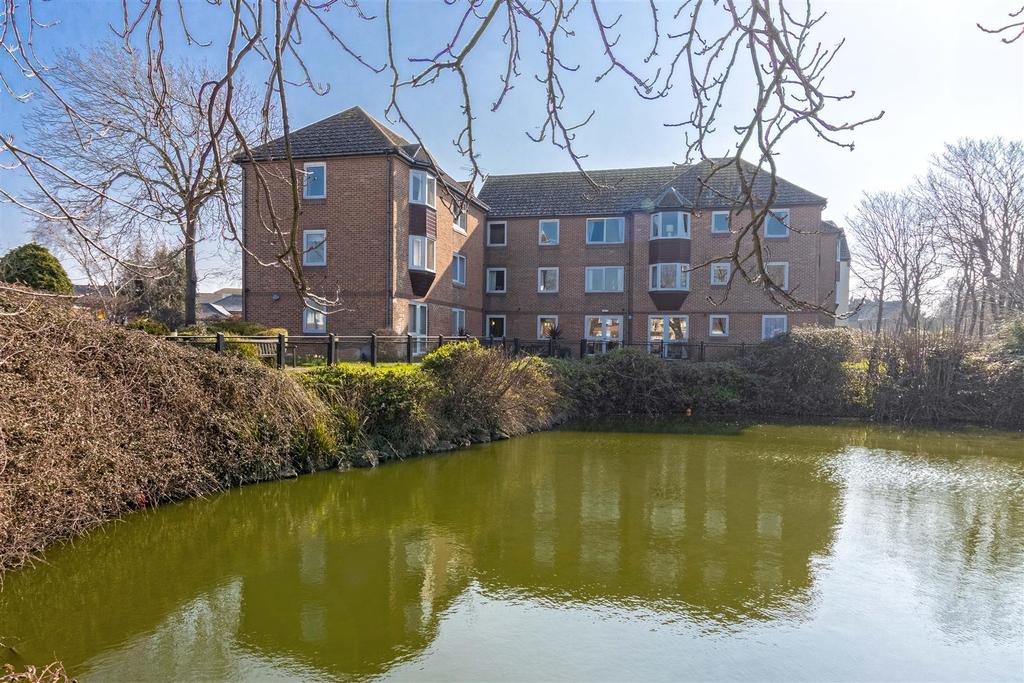Swiss Gardens, ShorehamBySea 2 bed retirement property £225,000