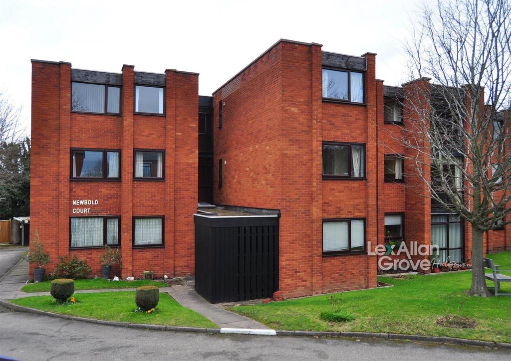 Blackberry Lane, Halesowen 2 bed flat £150,000