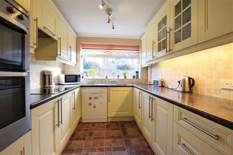 16 Ashwell Road, Cottesmore, Oakham, LE15 7BX
