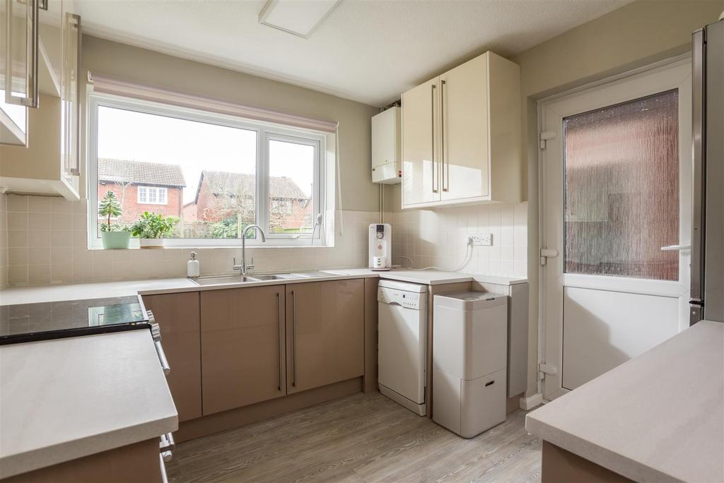 63 Furze Hill Road-7.jpg