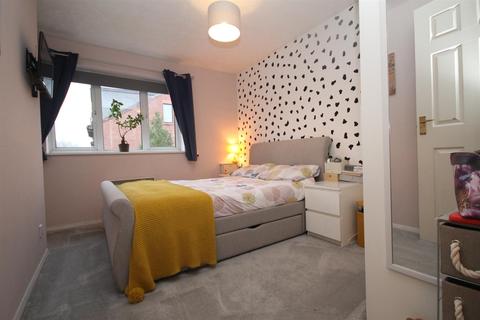 12 Primrose Close, Wallington, SM6 7HJ