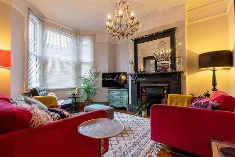 7 Theobald Road, Cardiff, CF5 1LP