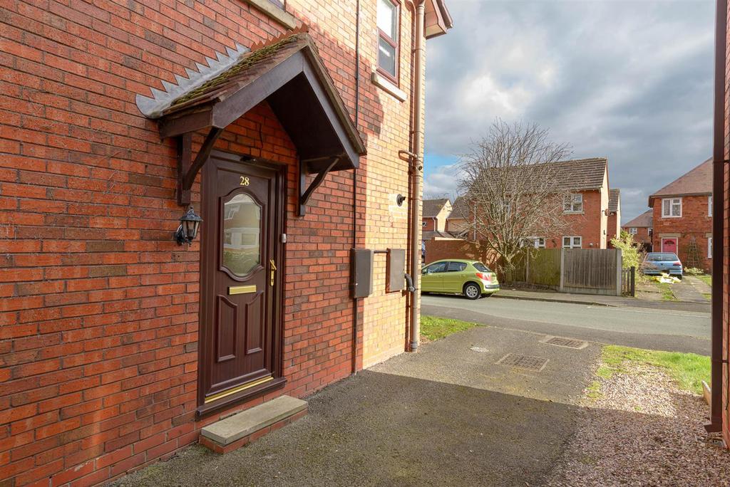 Manor Road North, Nantwich 2 bed semidetached house for sale £189,500