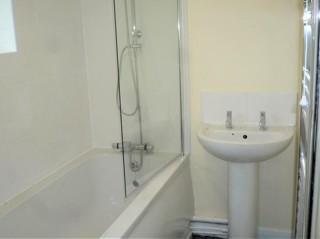 The Flat Commercial Ho 5.JPG