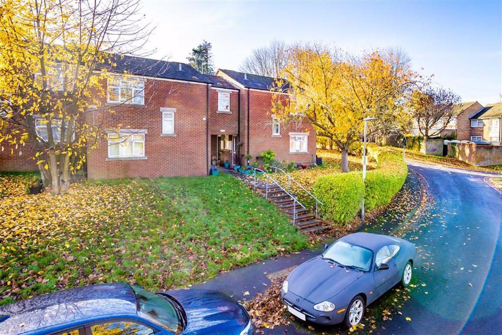 Waldegrave Park, Harpenden, Hertfordshire 1 bed flat £239,950