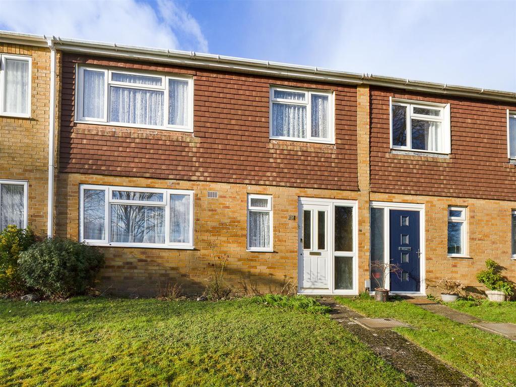 Ludlow Close, Basingstoke 3 bed terraced house £280,000