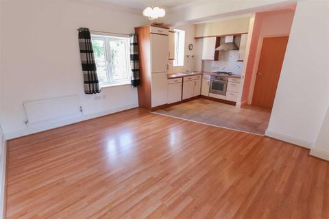 Flat 4, Red Lion Court Woburn Road, Heath And Reach, Leighton Buzzard, LU7 0FL