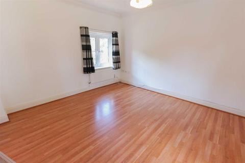 Flat 4, Red Lion Court Woburn Road, Heath And Reach, Leighton Buzzard, LU7 0FL