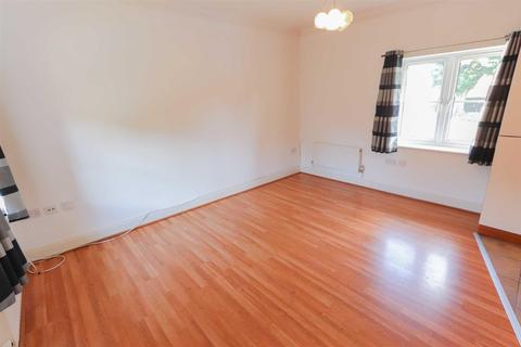 Flat 4, Red Lion Court Woburn Road, Heath And Reach, Leighton Buzzard, LU7 0FL