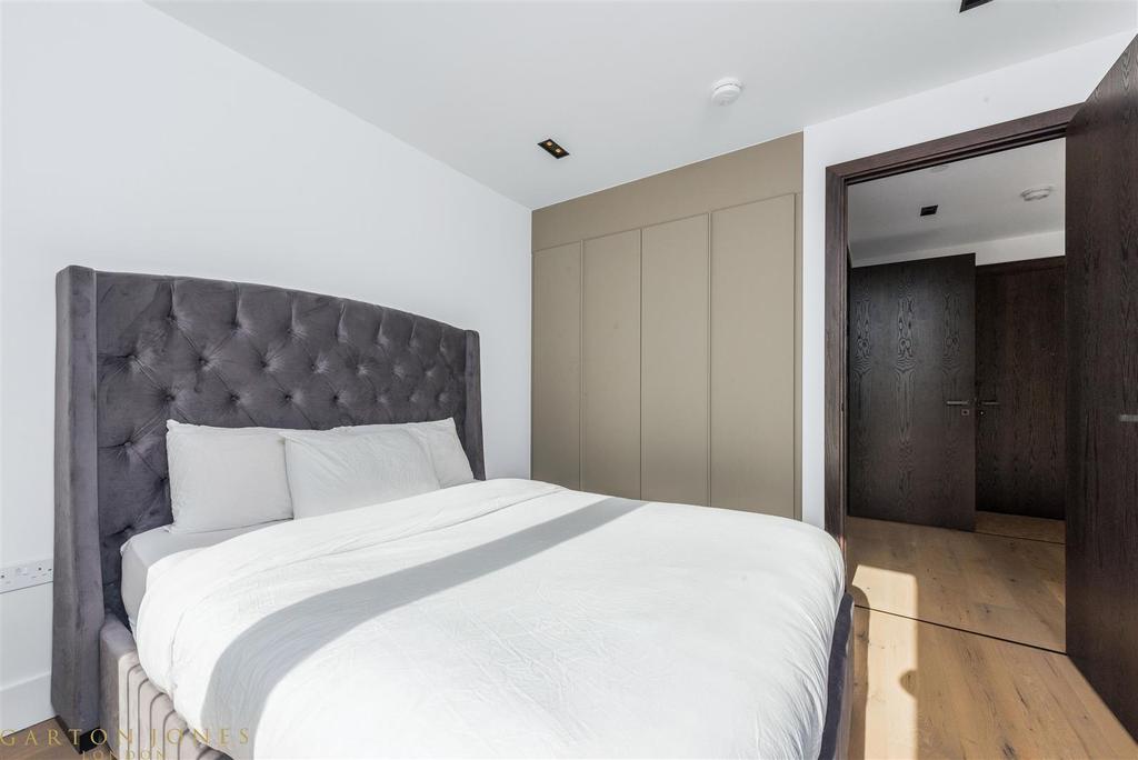 Bedroom (2).jpg