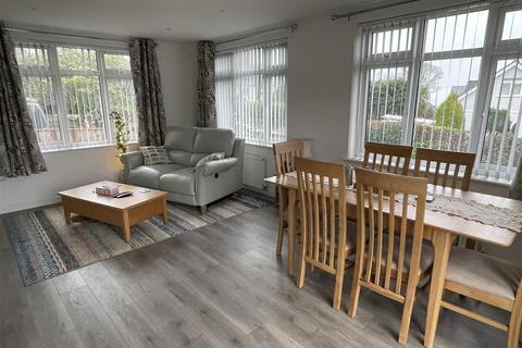 10 Knightor Close, Trethurgy, St Austell, PL26 8YG