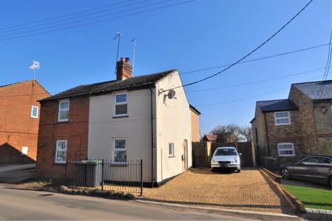 2 bedroom cottage to rent, Bury Road, Shillington, SG5