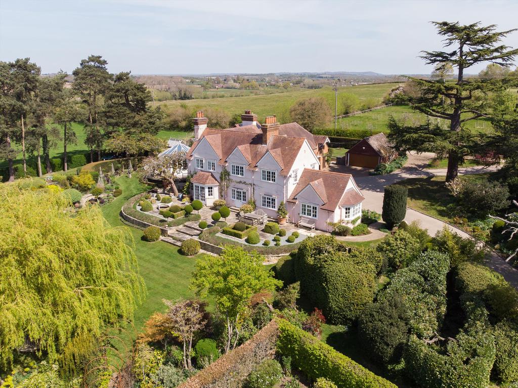 New Road, Eckington, Pershore, Worcestershire, WR10 5 bed detached