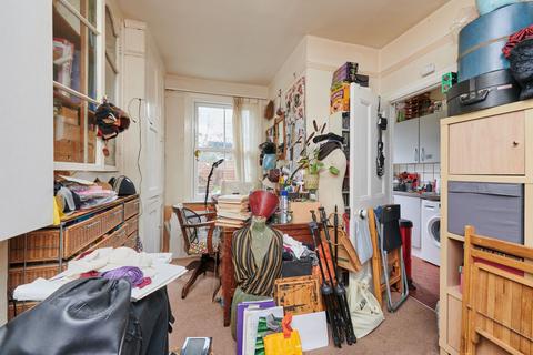 18 Treen Avenue, London, SW13 0JT