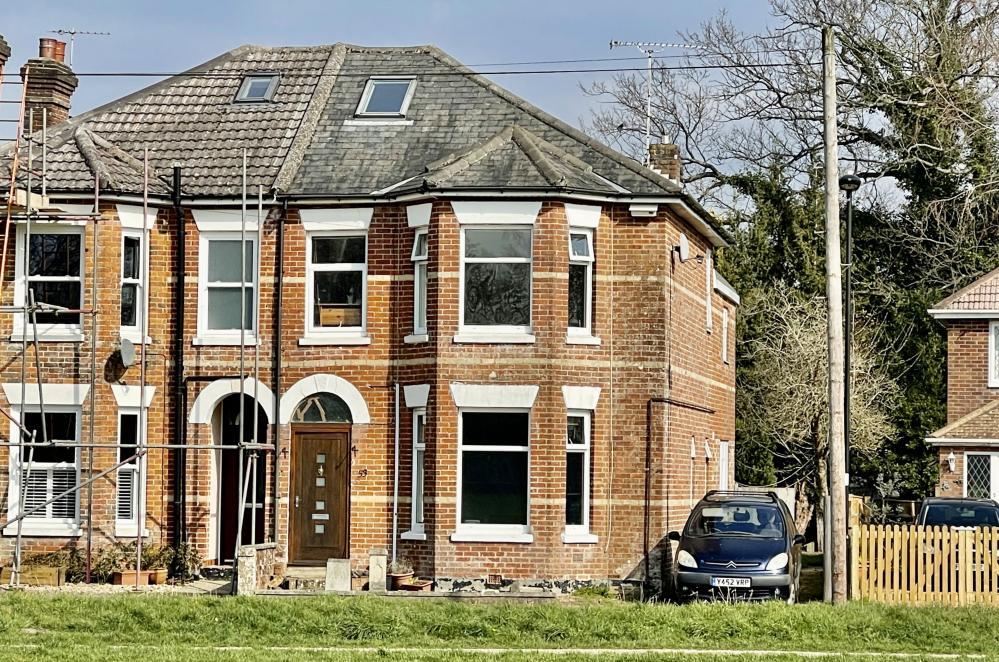 Bickerley Road, Ringwood, BH24 1EG 4 bed semidetached house £600,000