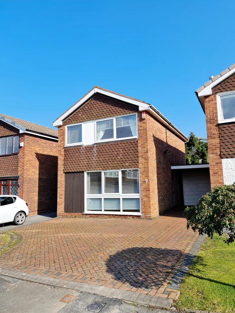 DAFFODIL PLACE, Walsall, WEST MIDLANDS, WS5 3 bed detached house £