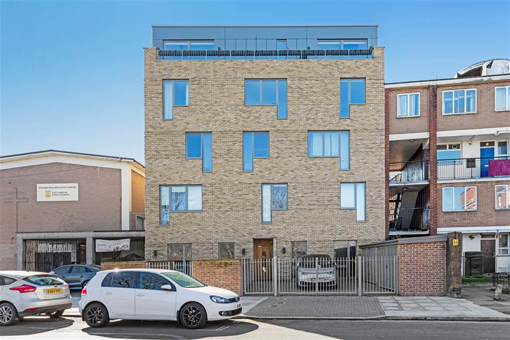 Stepney Way, London, E1 3 bed apartment £2,600 pcm (£600 pw)