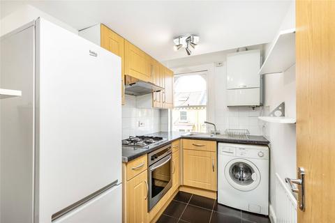 2 bedroom flat to rent, Chantrey Road, Stockwell, London, SW9